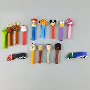 PEZ Lot of Dispenser Star Wars / My Melody / Nemo/ Christmas The Grinch / Jessie